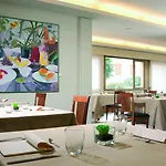 فندق Western Continental 4*