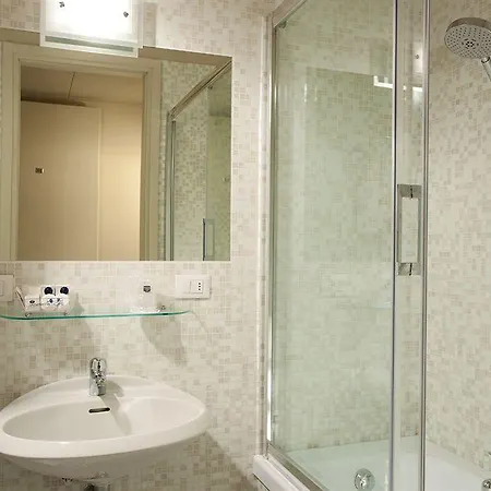 Western Continental Otel