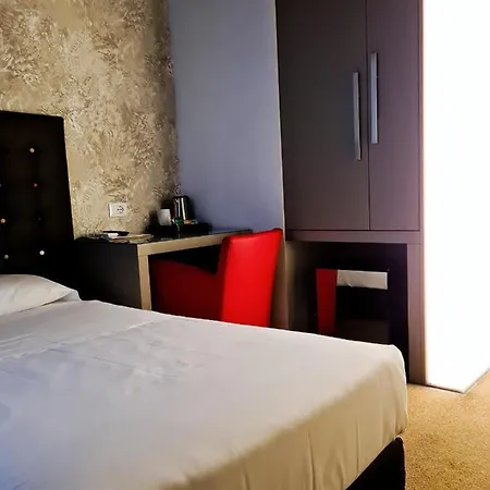 Western Continental Hotel 4*