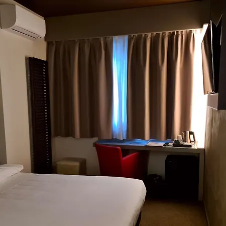 Western Continental Hotel 4*