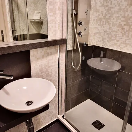 Otel Western Continental