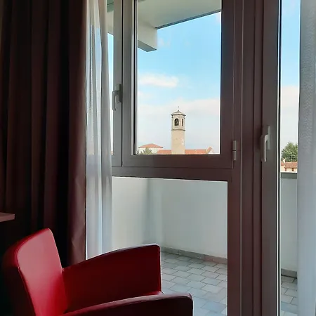 Western Continental أوديني