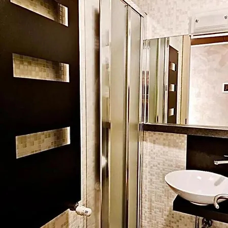 Western Continental فندق 4*