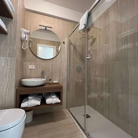 Western Continental Hotel 4*