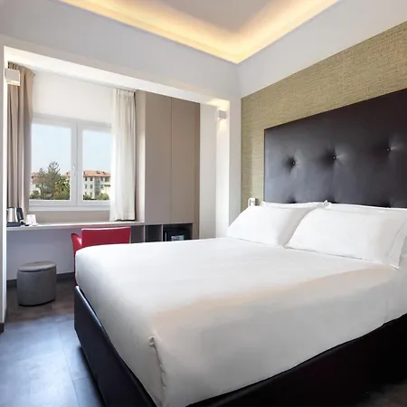 Western Continental Hotel 4*