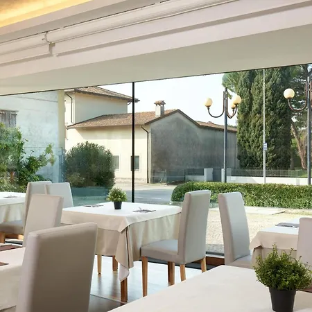 Hotel Western Continental 4*