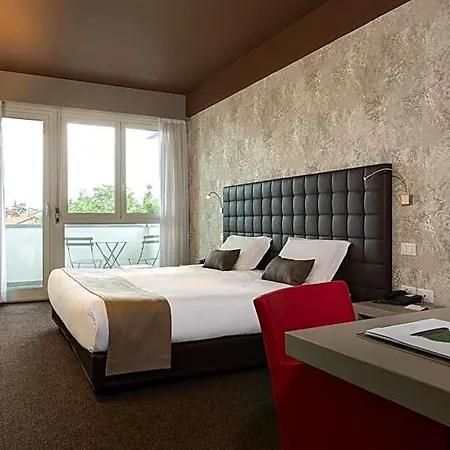 Western Continental Hotel