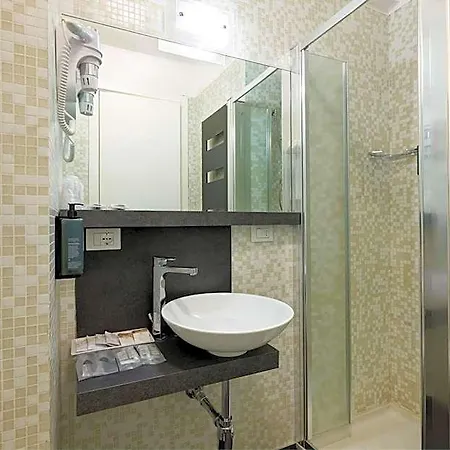 Western Continental Hotel 4*