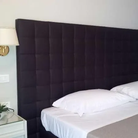 Western Continental Hotel 4*