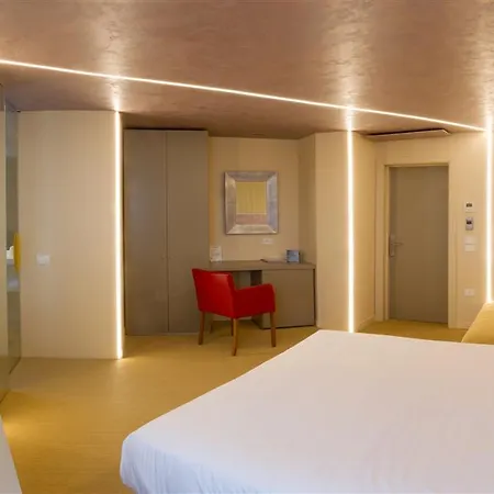 Otel Western Continental Udine