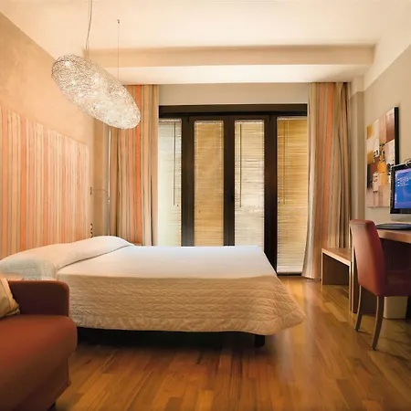Western Continental Szálloda 4*