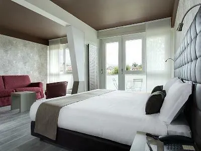 Western Continental Hotel