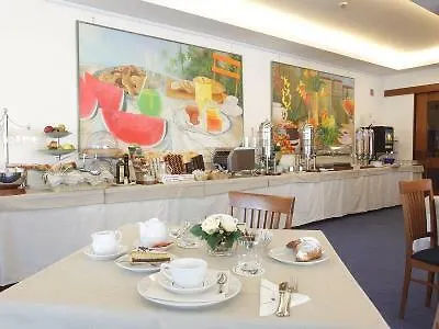 فندق Western Continental 4*