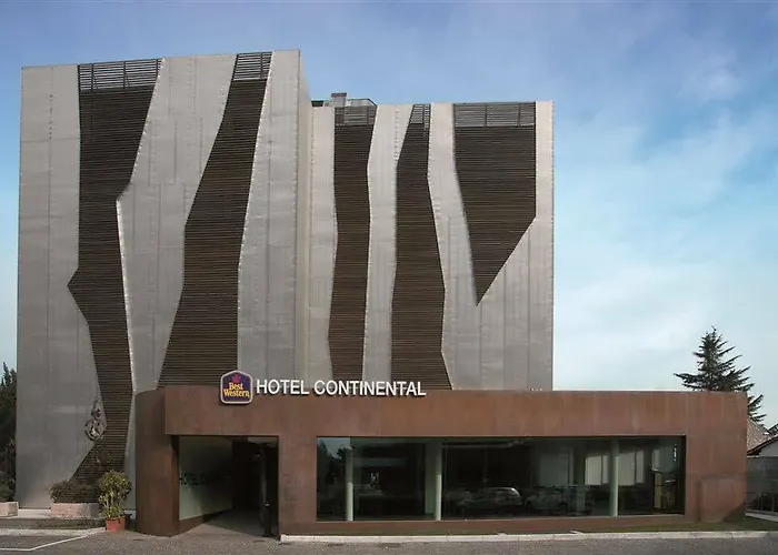 Western Continental 4*